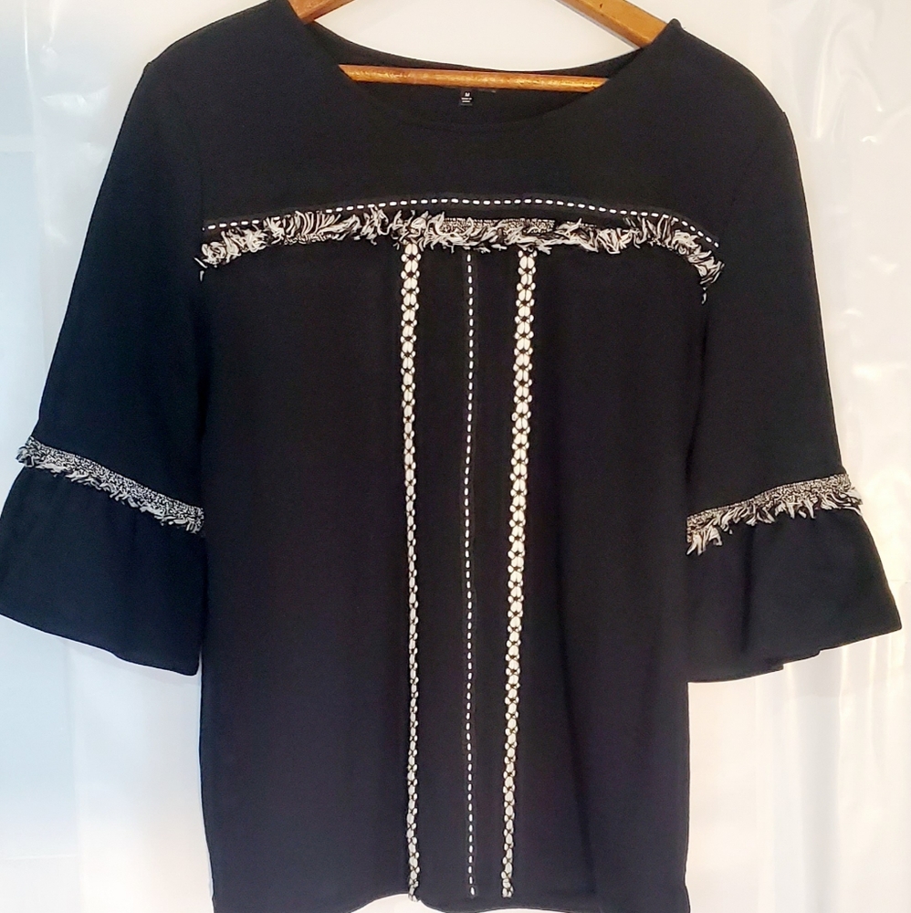 Hannah Women's Bell Sleeve Top Medium